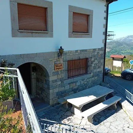 Vete Polo Segau, Seguencu Chalet *