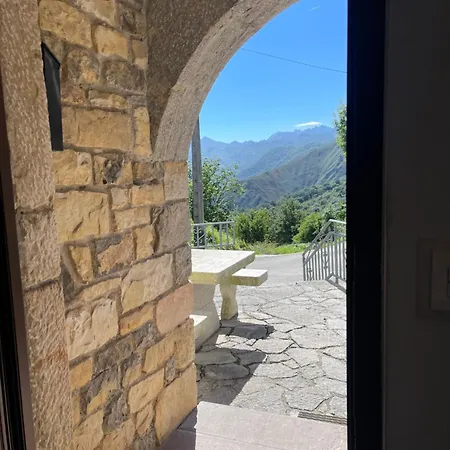 Chalet Vete Polo Segau, Seguencu