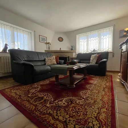 Chalet Vete Polo Segau, Seguencu